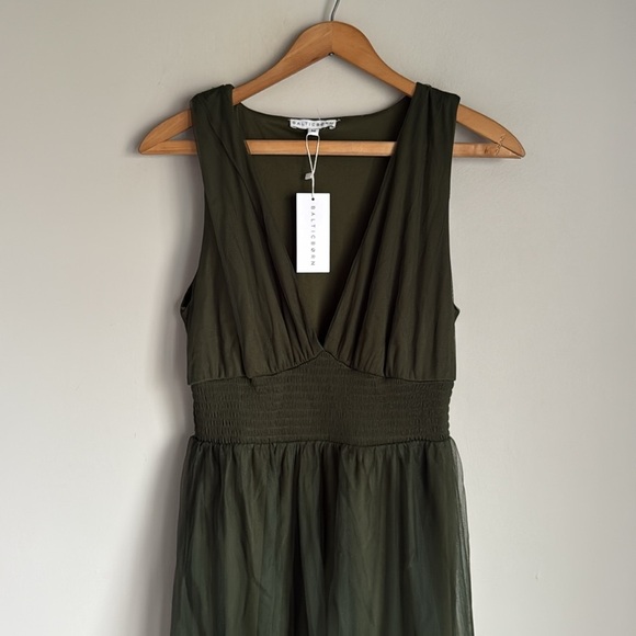 NEW Baltic Born Kamila Tulle Maxi Dress Juniper Green medium - Picture 3 of 13